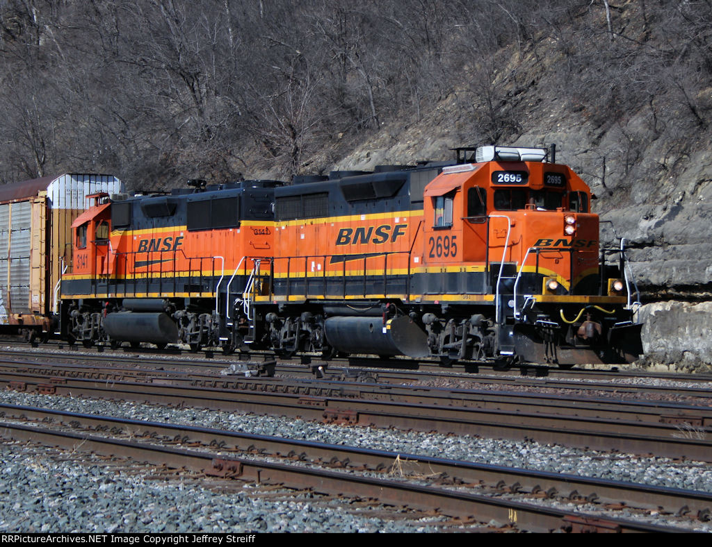 BNSF 2695